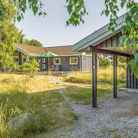 Three-bedroom In Sjallands Odde * Yderby