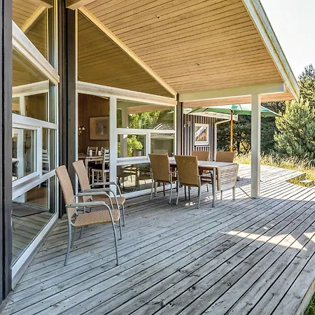 Semesterbostad Three-bedroom In Sjallands Odde Yderby